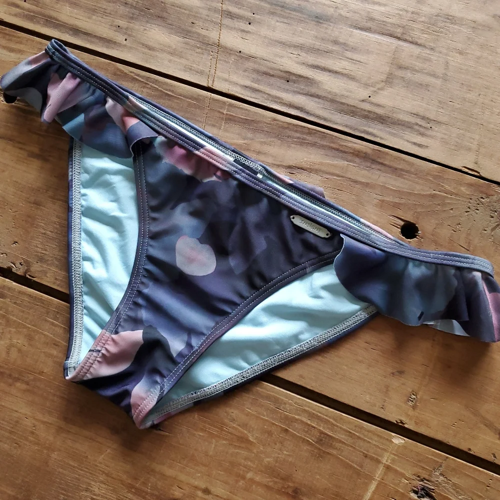 Insight Women's Ruffle Watercolor Print Bikini Size 6